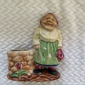 💛Vintage Little Lady Planter